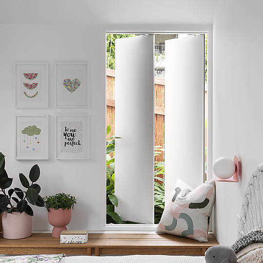 Interior photograph of Evelyn by Diana Snape
