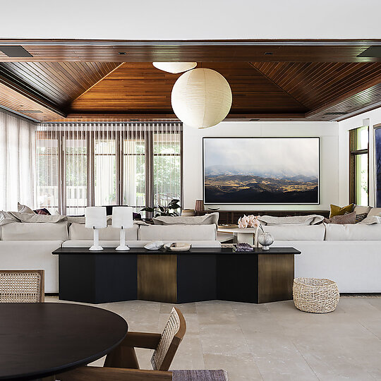 Interior photograph of Red Hill Residence by Tom Ferguson
