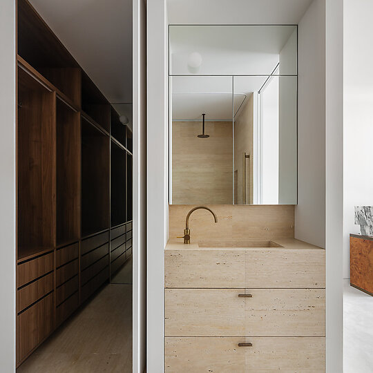 Interior photograph of Laneway Glass House by KATHERINE LU