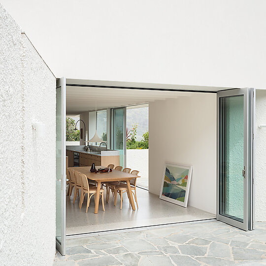 Interior photograph of DD House by Clinton Weaver