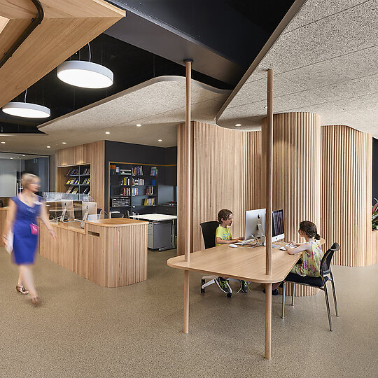 Interior photograph of International Grammar School Bibliotheque by Tom Roe
