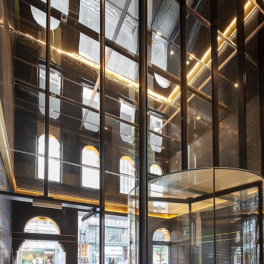 Interior photograph of Olderfleet, 477 Collins Street by John Gollings