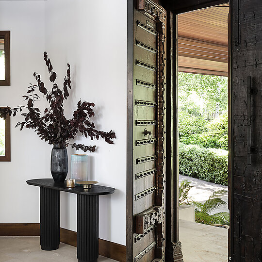 Interior photograph of Red Hill Residence by Tom Ferguson