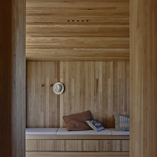 Interior photograph of Somers Beach House by Derek Swalwell