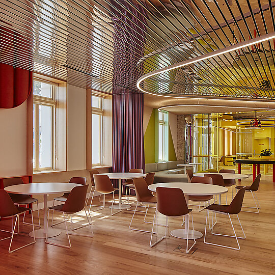 Interior photograph of Darebin Intercultural Centre by Peter Bennetts