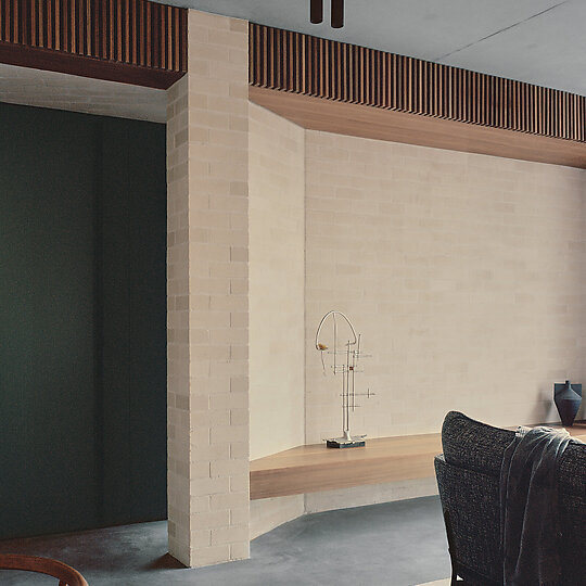 Interior photograph of Bronte House by Rory Gardiner
